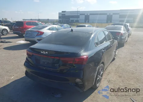 2022 Kia Forte Lxs z USA, uszkodzony, nr VIN 3KPF24ADXNE461055